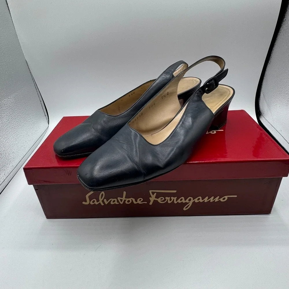 Salvatore Ferragamo Comodita Slingback Heels Black Leather Women 7.5 C Italy AS
